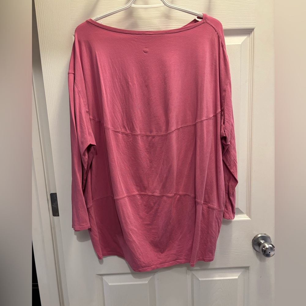 Lululemon back in action long sleeve